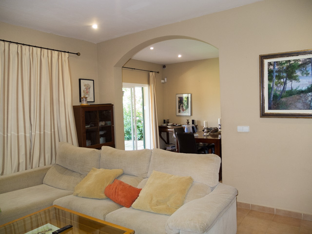 CHALET CON PISCINA EN  SA RAPITA.