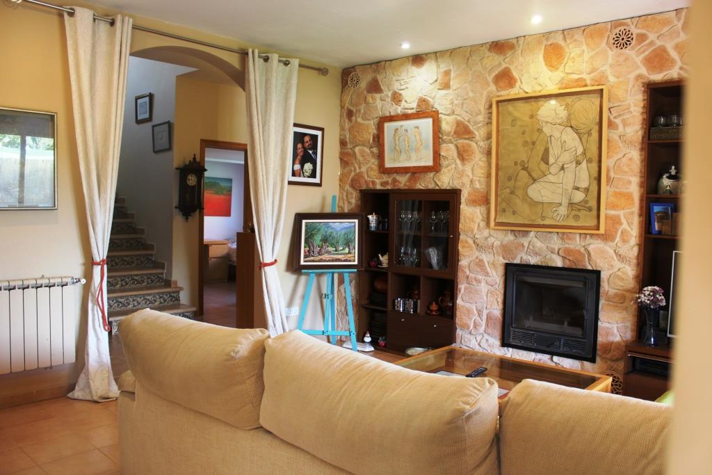 CHALET CON PISCINA EN  SA RAPITA.